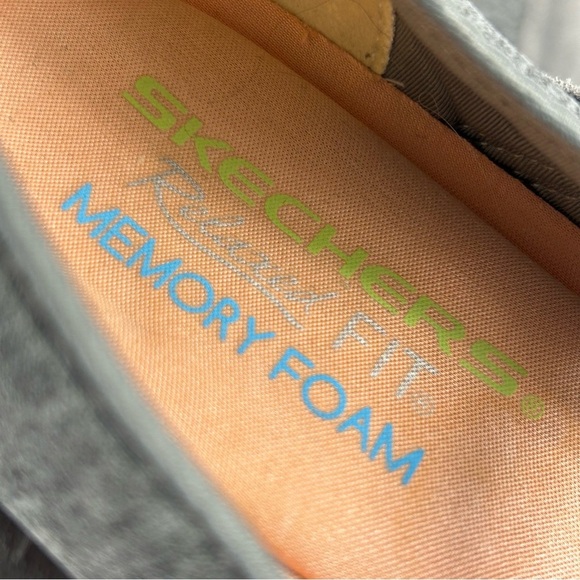 Sketchers Memory Foam Women's Gray Mary Jane Flats Size 6 - Picture 9 of 9